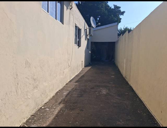 3 BEDROOM HOUSE FOR SALE IN AUSTERVILLE